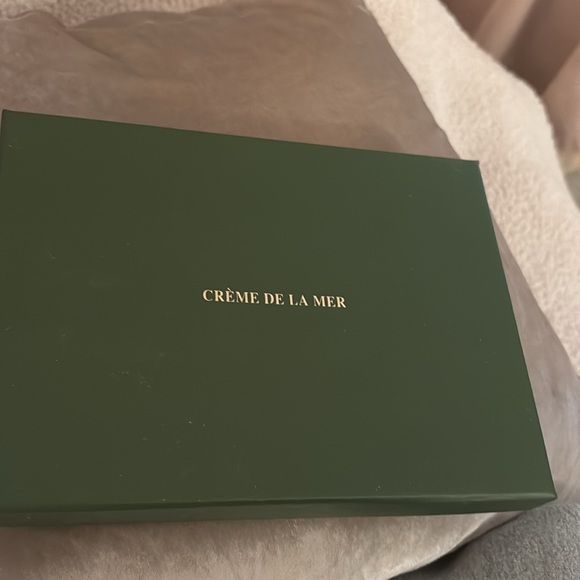 Crème de la mer silk scarf - Picture 4 of 4